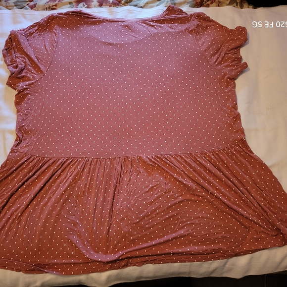 (4X)   Short Sleeve Tunic Length Top - Picture 5 of 5